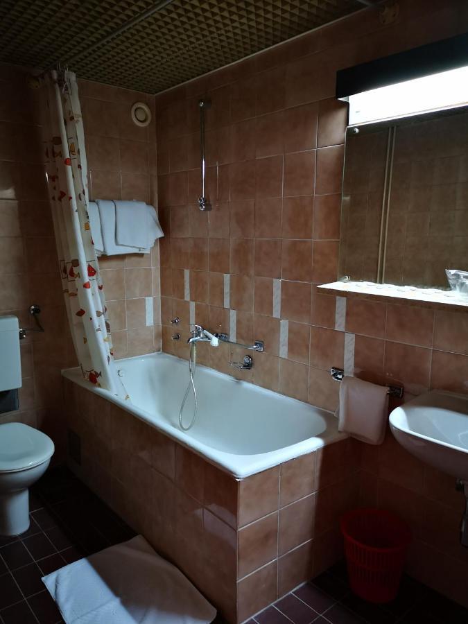 Motel Plitvice Zagreb Eksteriør billede