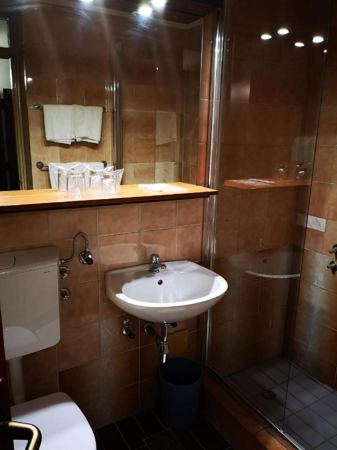 Motel Plitvice Zagreb Eksteriør billede